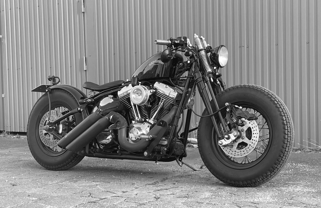 ELADÓ EGYEDI MOTOROK: HARLEY-DAVIDSON FXSTS SOFTAIL SPRINGER BOBBER