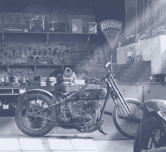 Régi vintage motorkerékpár és műhely