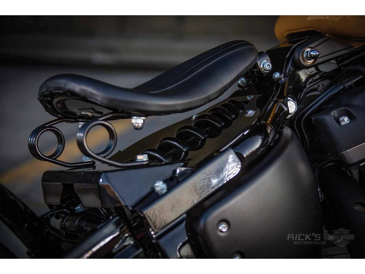 ricks bobber keskeny váz szóló nyereg szerelék - Softail