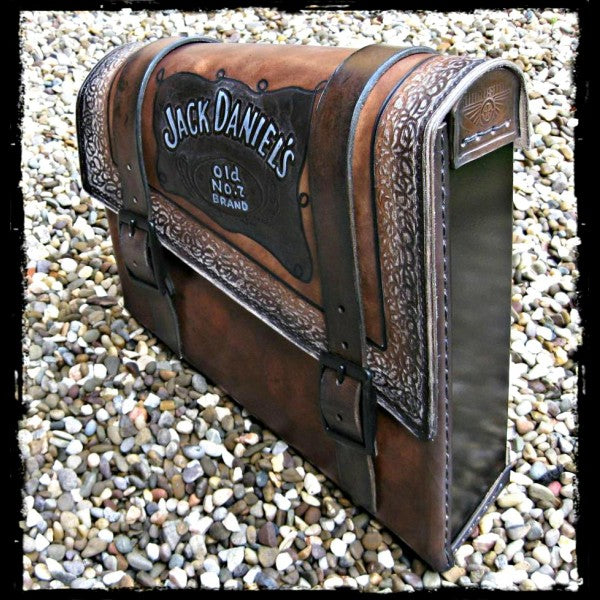 dhcustom jack daniels sötét barna bőr oldaltáska