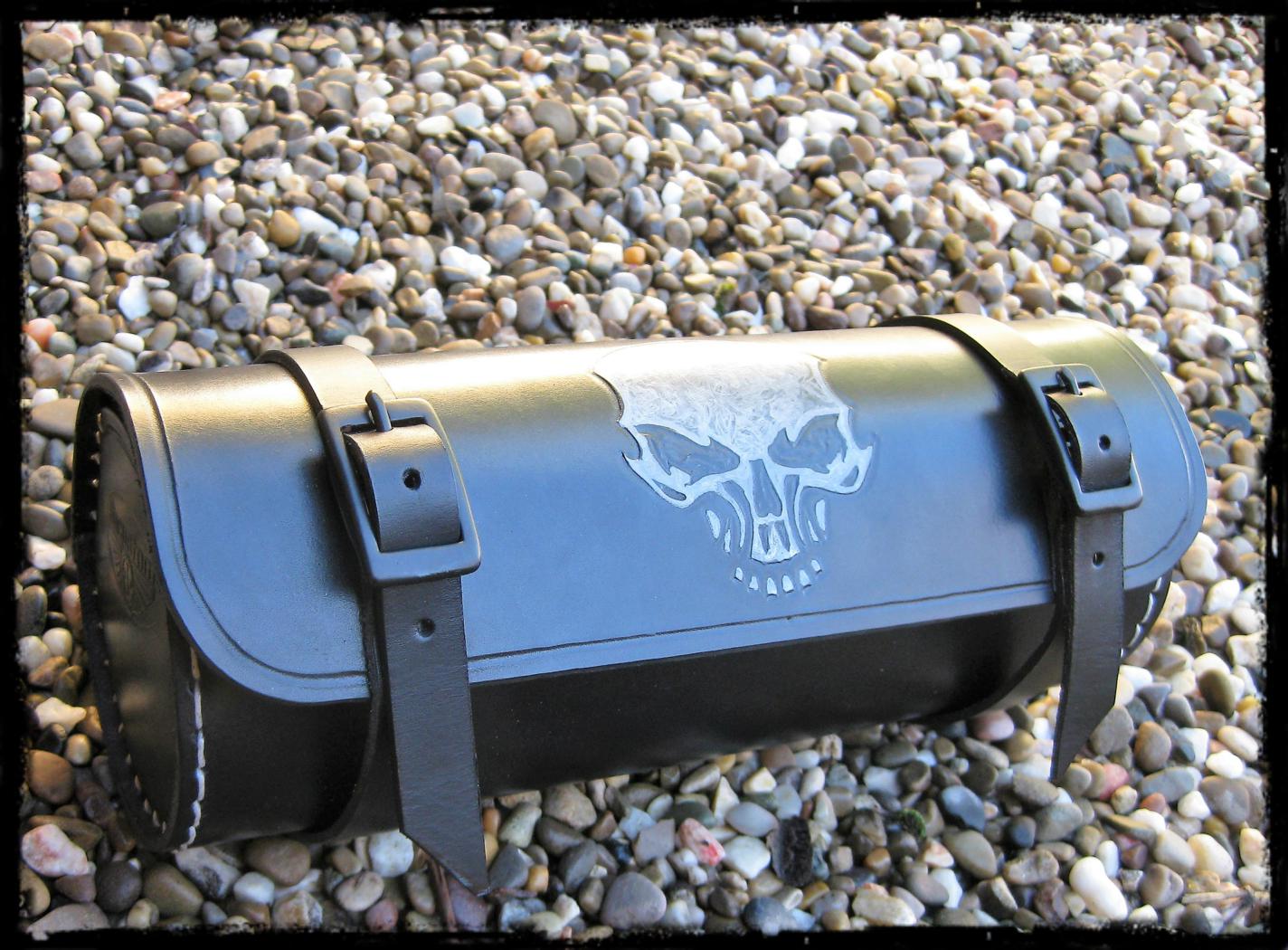 dhcustom skull fekete szerszámtáska