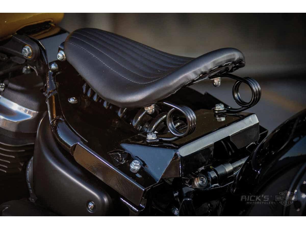 ricks bobber keskeny váz szóló nyereg szerelék - Softail