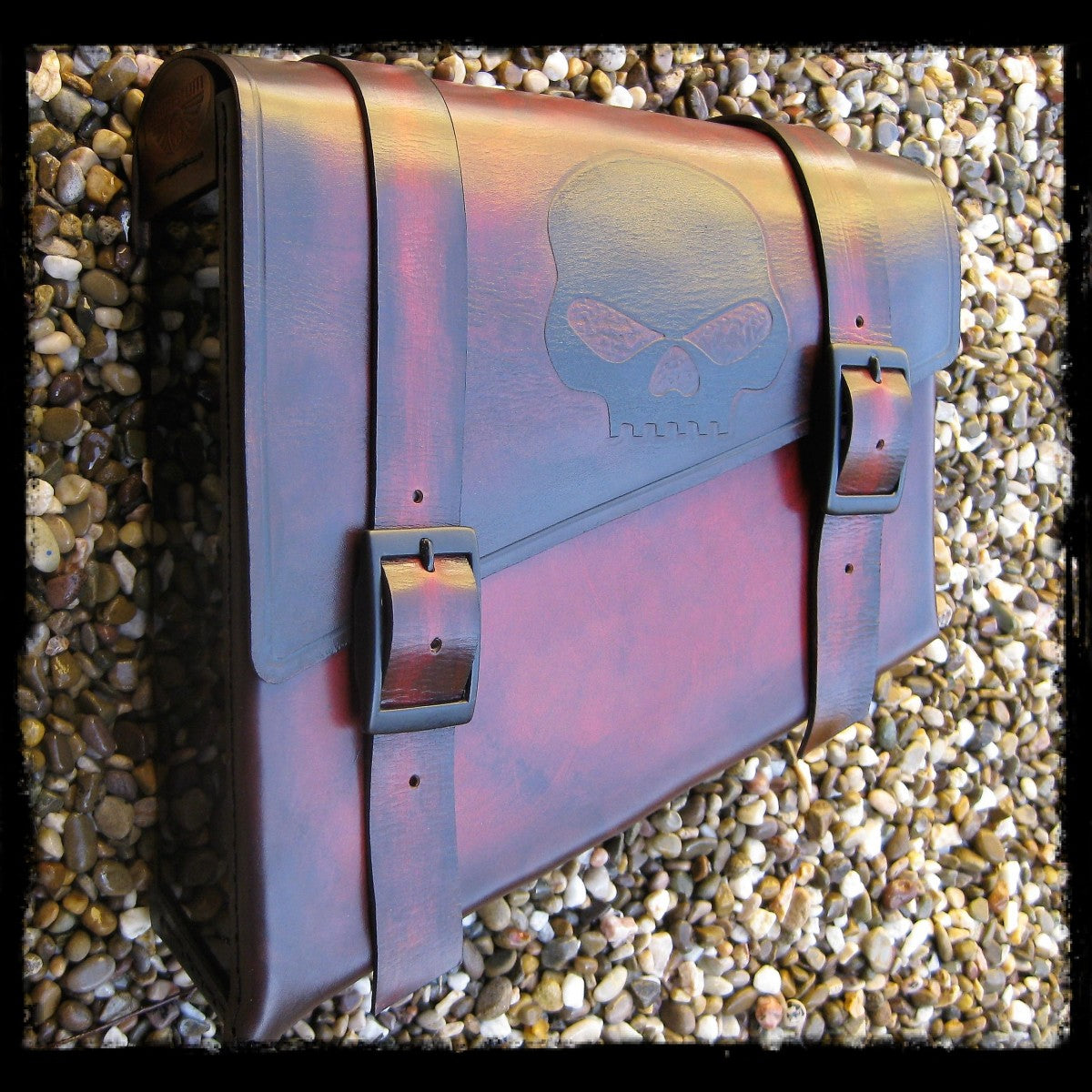 dhcustom skull bordeaux bőr oldaltáska