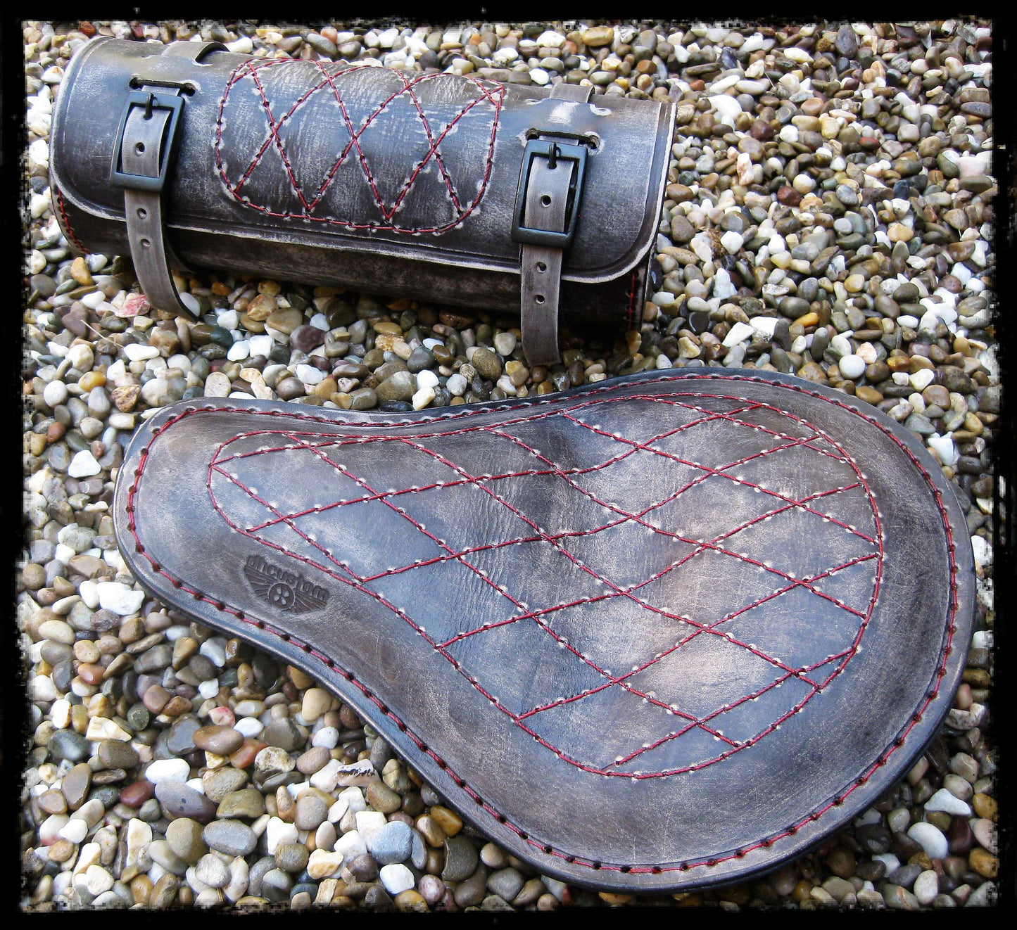 dhcustom rambo red szóló nyereg medium - univerzális